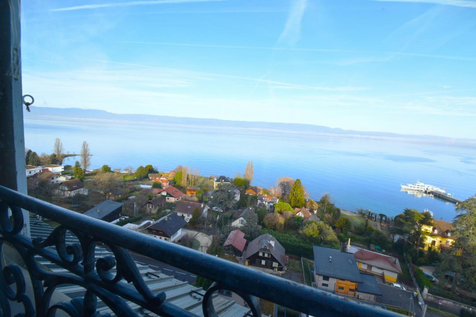 Appartement Avec Vue 180 Sur Le Lac Leman Тонон-ле-Бен Екстериор снимка